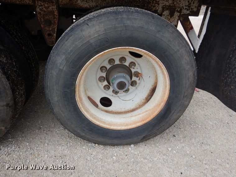 image for item IT9225 1994 Imco  grain trailer