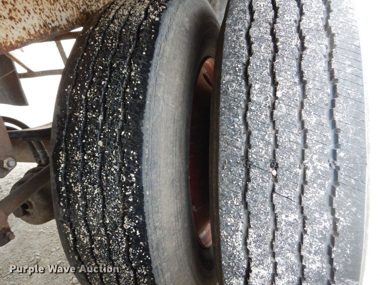 image for item IT9225 1994 Imco  grain trailer