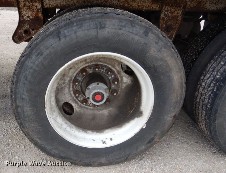 image for item IT9225 1994 Imco  grain trailer