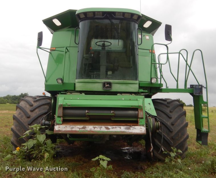 image for item IT9536 1997 John Deere 9610  RWA combine