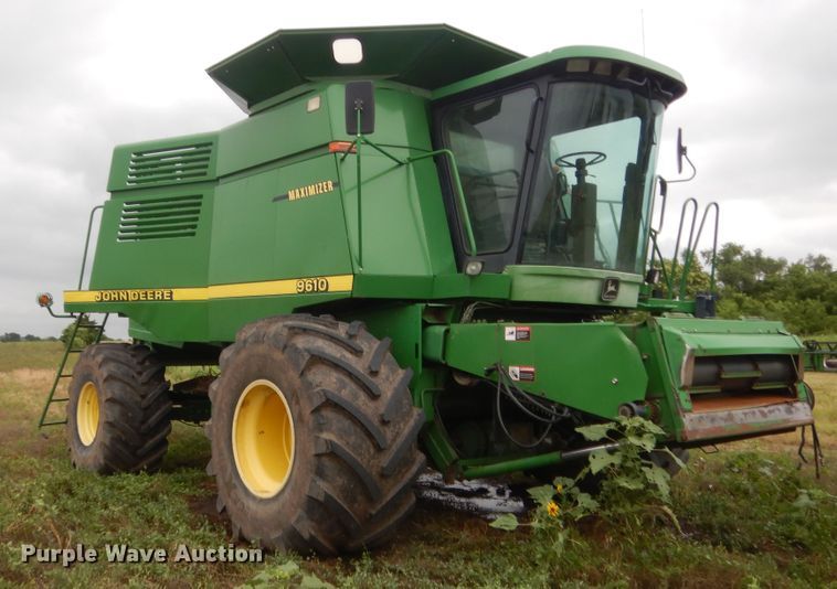 image for item IT9536 1997 John Deere 9610  RWA combine