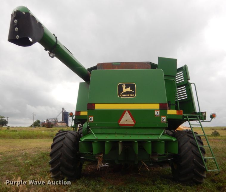 image for item IT9536 1997 John Deere 9610  RWA combine