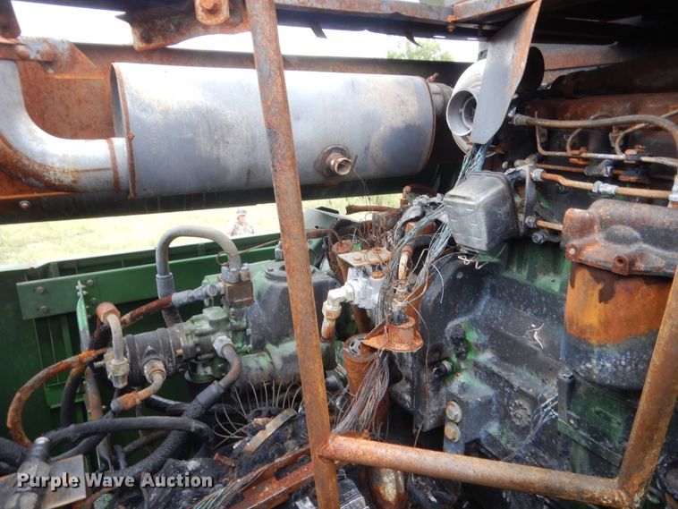 image for item IT9536 1997 John Deere 9610  RWA combine