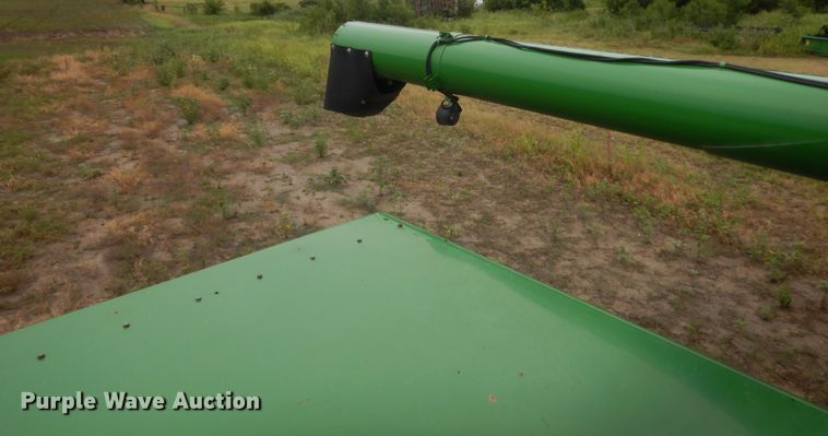 image for item IT9536 1997 John Deere 9610  RWA combine