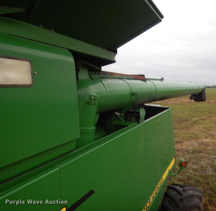 image for item IT9536 1997 John Deere 9610  RWA combine