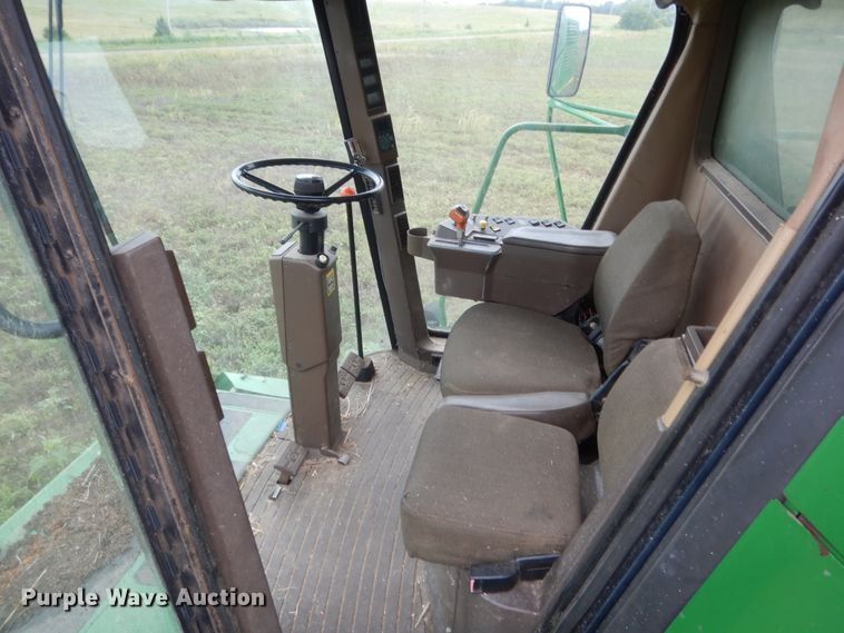 image for item IT9536 1997 John Deere 9610  RWA combine