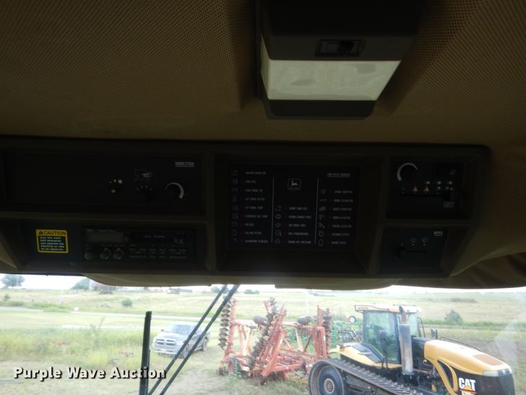 image for item IT9536 1997 John Deere 9610  RWA combine
