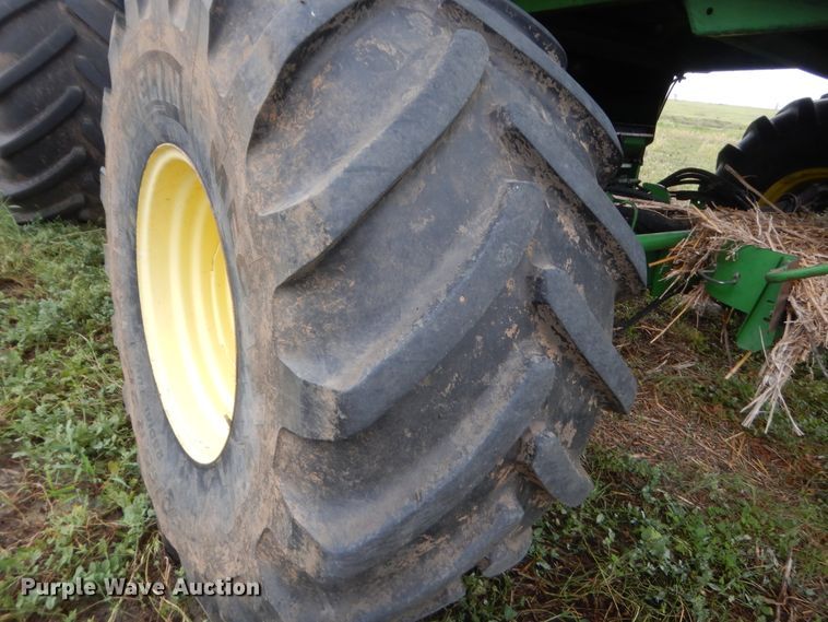 image for item IT9536 1997 John Deere 9610  RWA combine