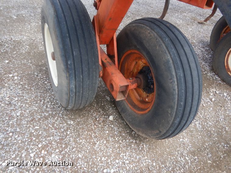 image for item IT9559 Sunflower 3160-42 Fallow King  sweep plow