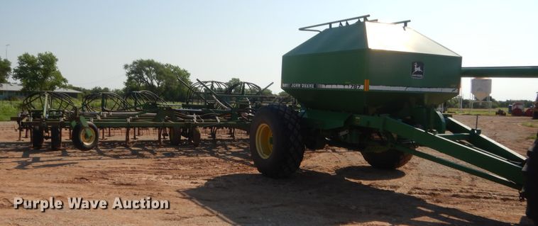image for item IT9567 John Deere 730  air seeder