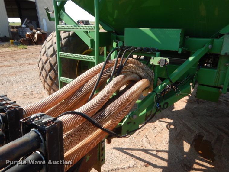 image for item IT9567 John Deere 730  air seeder