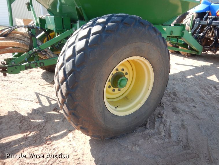 image for item IT9567 John Deere 730  air seeder