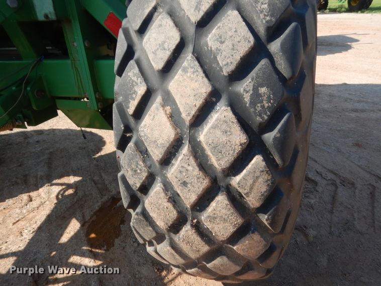 image for item IT9567 John Deere 730  air seeder