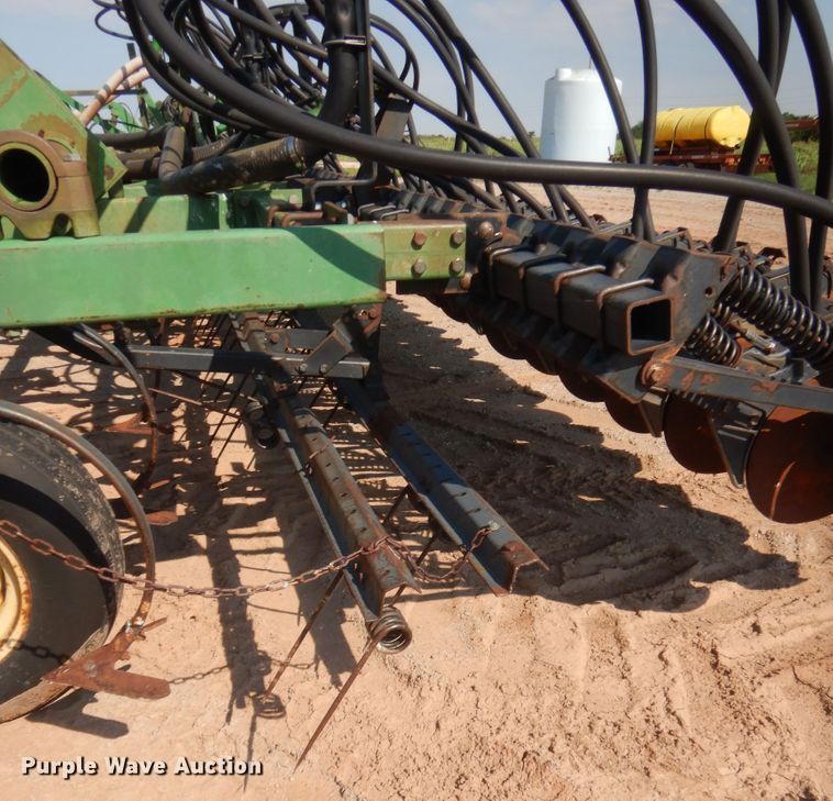 image for item IT9567 John Deere 730  air seeder