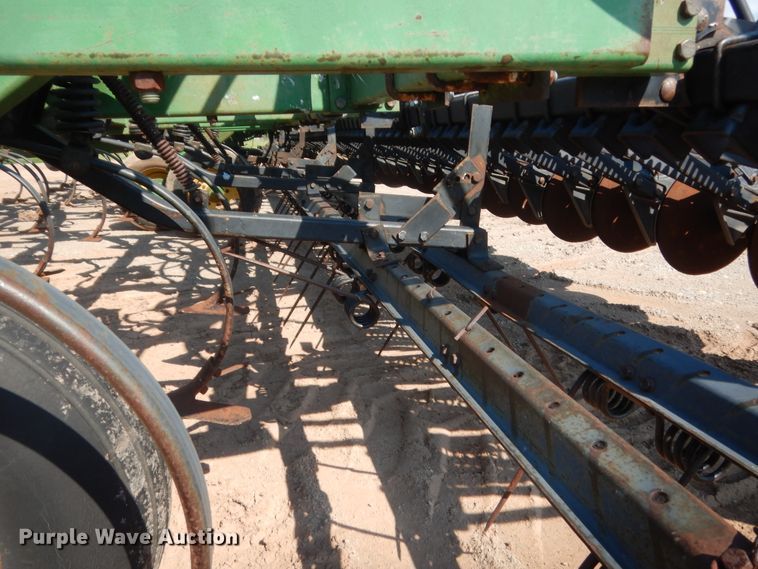 image for item IT9567 John Deere 730  air seeder