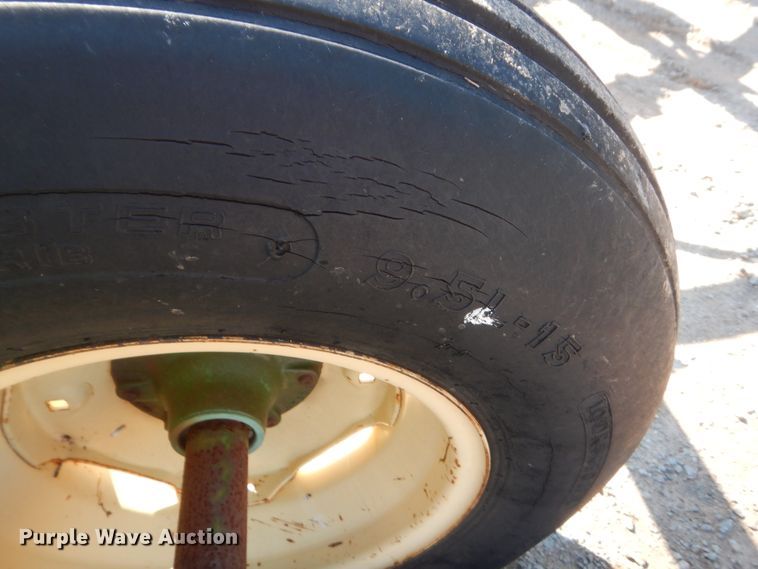 image for item IT9567 John Deere 730  air seeder