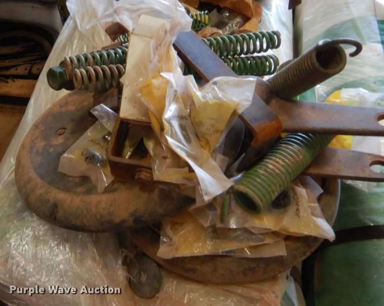 image for item IT9567 John Deere 730  air seeder