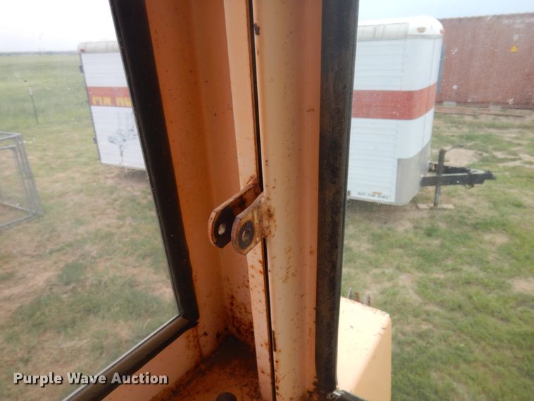 image for item JZ9993 1970 Case 970 Agri-King  tractor