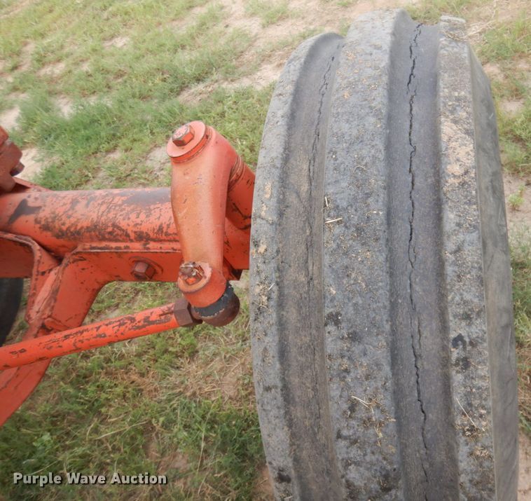 image for item JZ9993 1970 Case 970 Agri-King  tractor