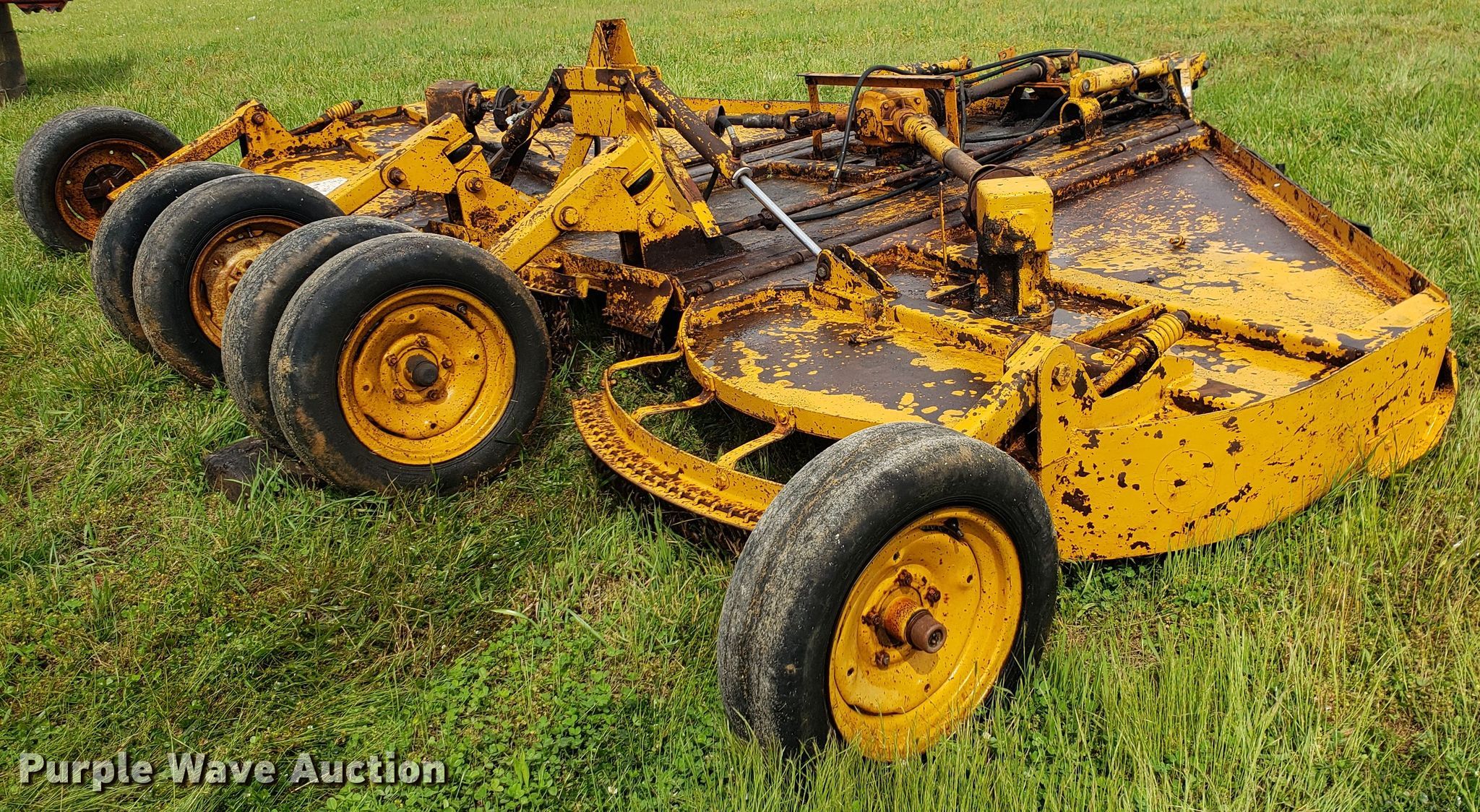 Batwing rotary mower in Joplin, MO Item HP9510 sold Purple Wave
