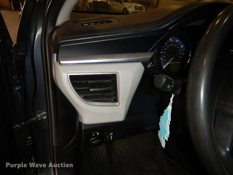 image for item DI6705 2015 Toyota Corolla LE