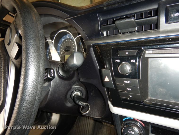 image for item DI6705 2015 Toyota Corolla LE