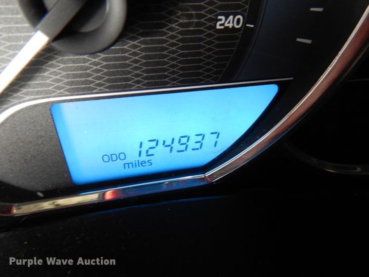 image for item DI6705 2015 Toyota Corolla LE