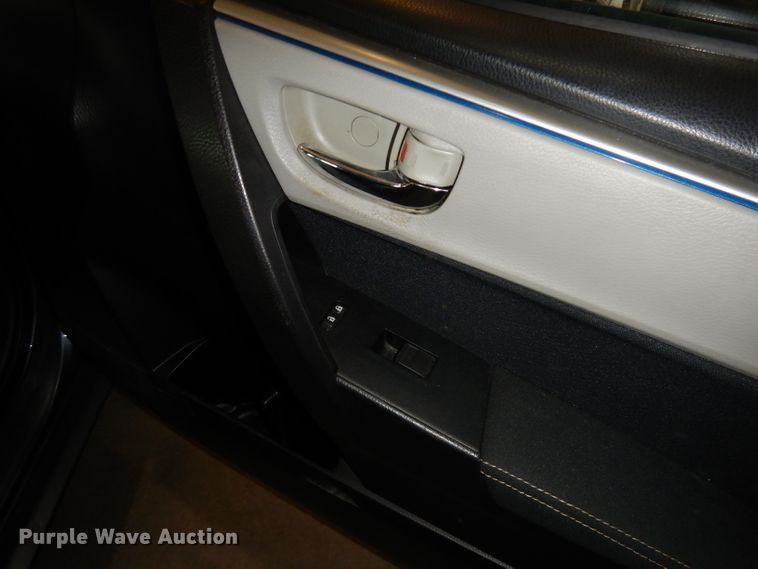 image for item DI6705 2015 Toyota Corolla LE