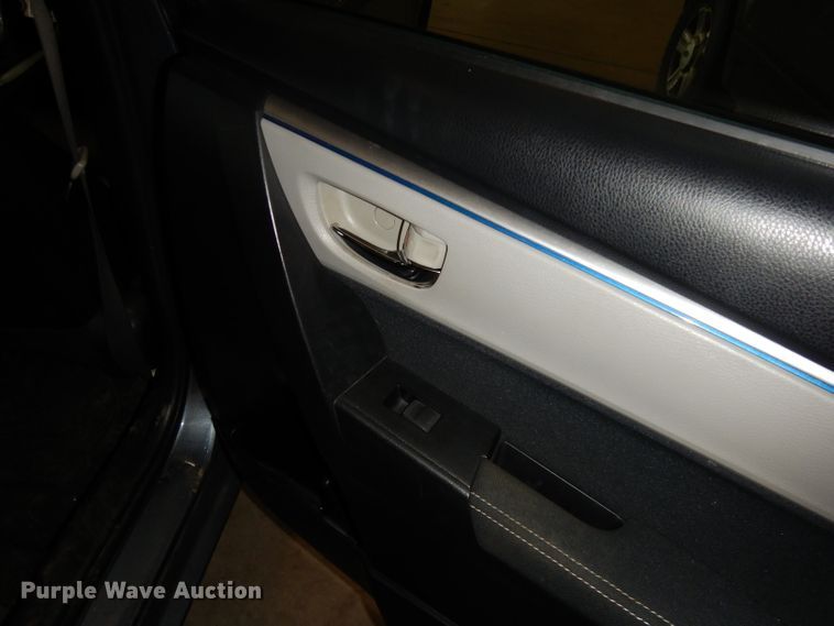 image for item DI6705 2015 Toyota Corolla LE