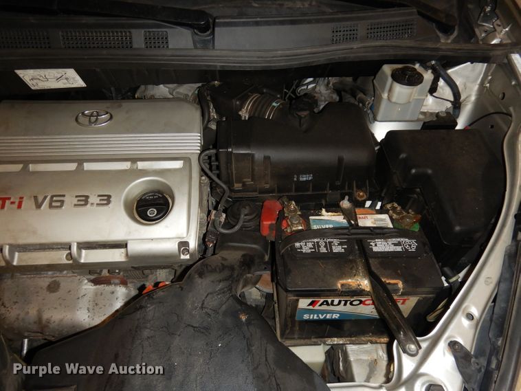 image for item DI6707 2004 Toyota Sienna LE  van