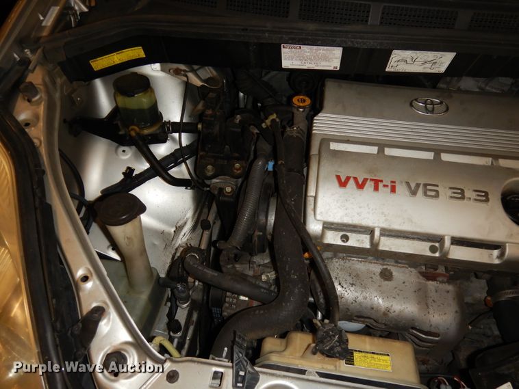 image for item DI6707 2004 Toyota Sienna LE  van