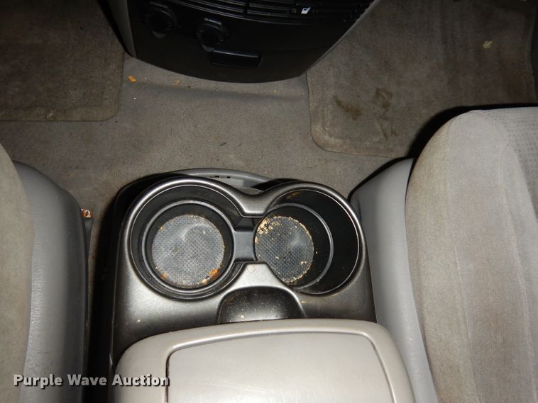 image for item DI6707 2004 Toyota Sienna LE  van