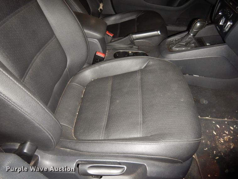 image for item DI6709 2012 Volkswagen Jetta SE