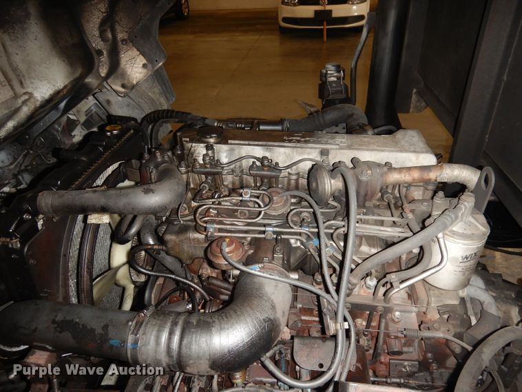 image for item DI6721 1999 Isuzu NPR  flatbed truck