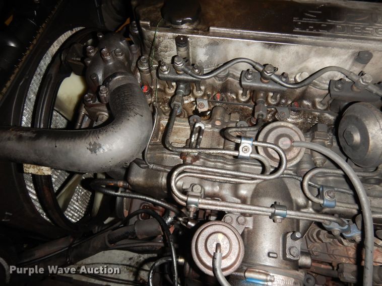 image for item DI6721 1999 Isuzu NPR  flatbed truck