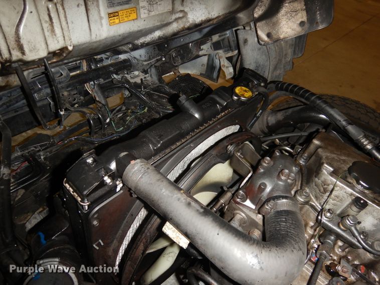 image for item DI6721 1999 Isuzu NPR  flatbed truck