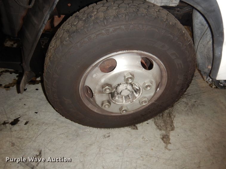 image for item DI6721 1999 Isuzu NPR  flatbed truck