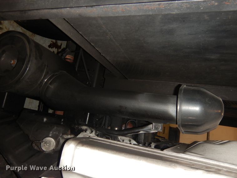 image for item DI6721 1999 Isuzu NPR  flatbed truck