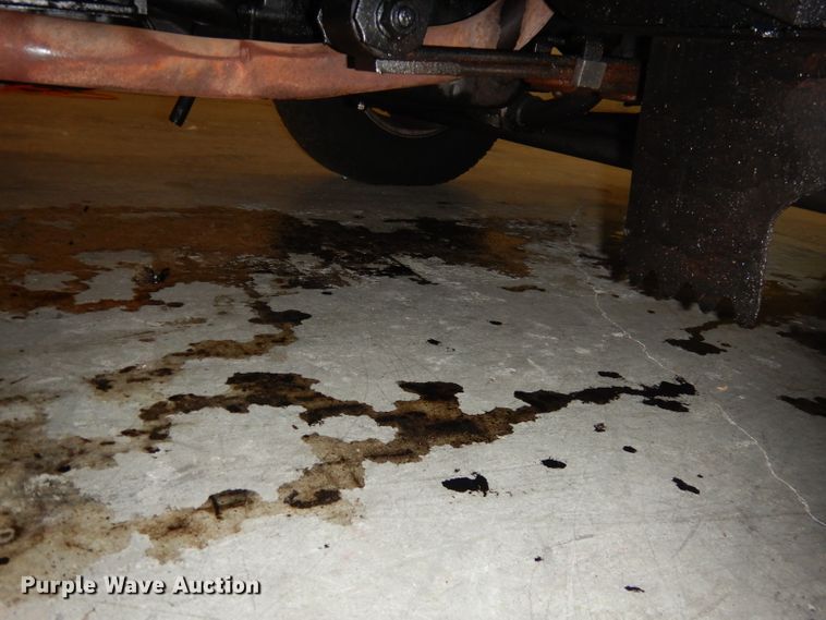 image for item DI6721 1999 Isuzu NPR  flatbed truck