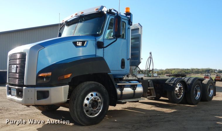 image for item AF9891 2013 Caterpillar CT660  semi truck