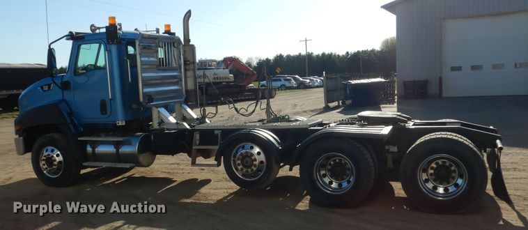 image for item AF9891 2013 Caterpillar CT660  semi truck