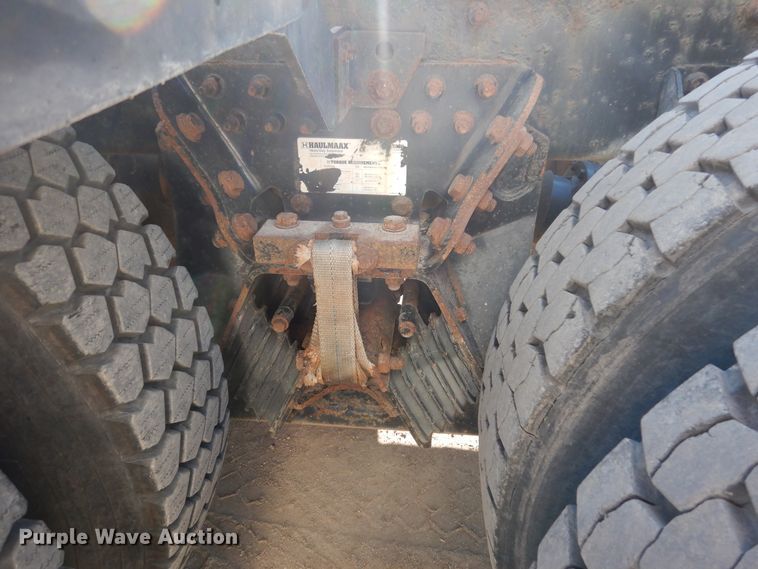 image for item AF9891 2013 Caterpillar CT660  semi truck