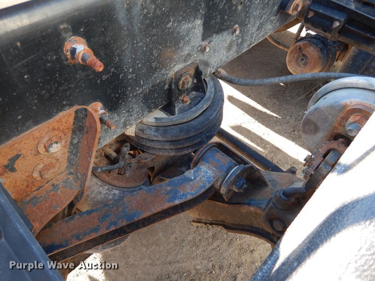 image for item AF9891 2013 Caterpillar CT660  semi truck