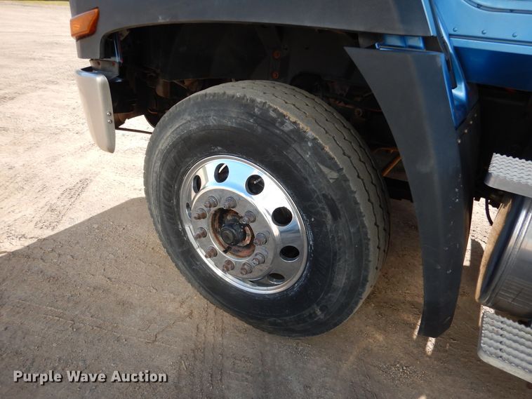 image for item AF9891 2013 Caterpillar CT660  semi truck