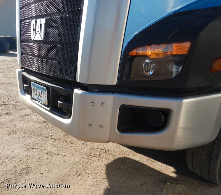 image for item AF9891 2013 Caterpillar CT660  semi truck