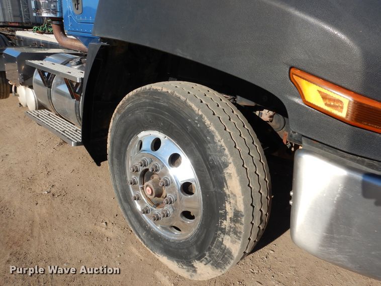 image for item AF9891 2013 Caterpillar CT660  semi truck