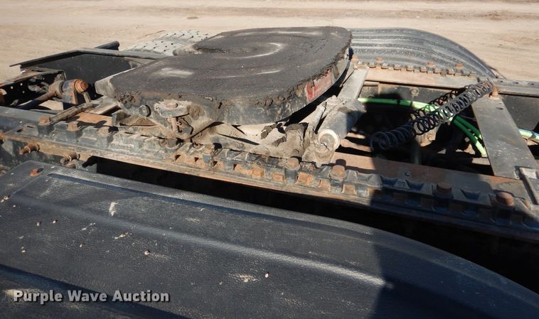 image for item AF9891 2013 Caterpillar CT660  semi truck