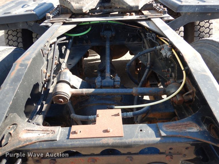 image for item AF9891 2013 Caterpillar CT660  semi truck