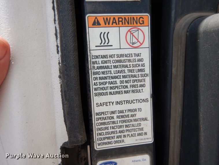 image for item DC2043 2011 Utility Trailers 3000R  refrigerated van trailer