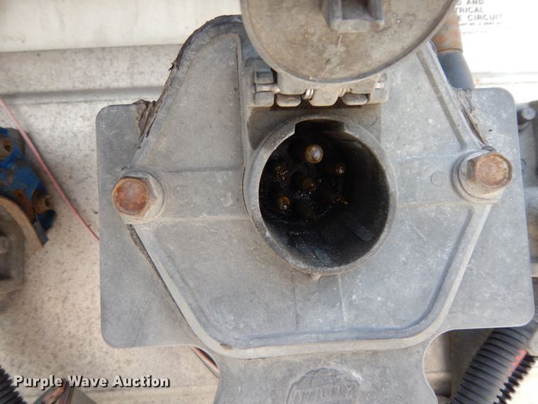 image for item DC2043 2011 Utility Trailers 3000R  refrigerated van trailer